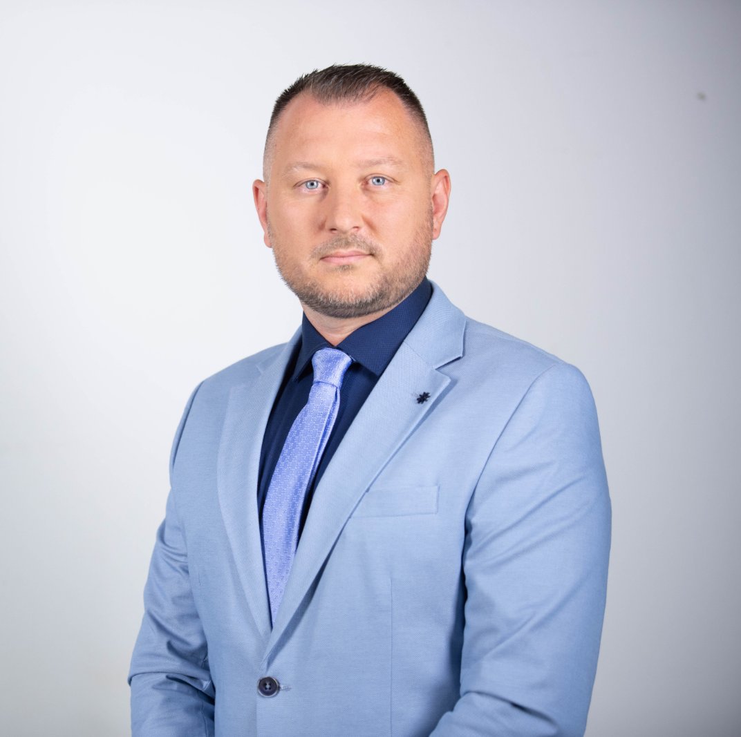 Директор школе